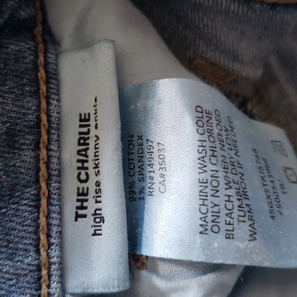 Joe's Jeans " The Charlie"  high rise skinny ankle 30 or 31 - Picture 6 of 12